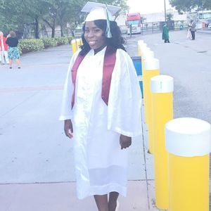 Meet your Posher, Emilda